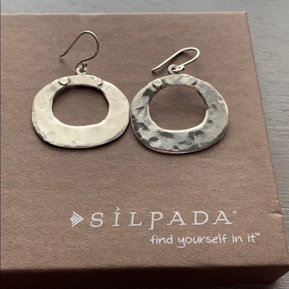 W1848 retired Silpada earrings